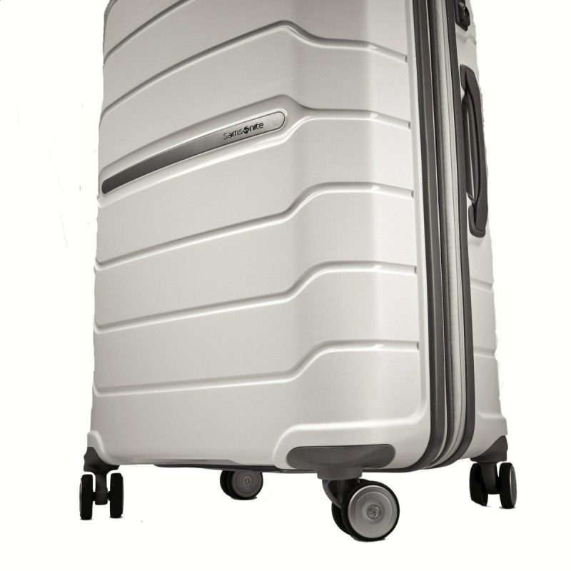 Samsonite Freeform 21 Carry On Spinner 18