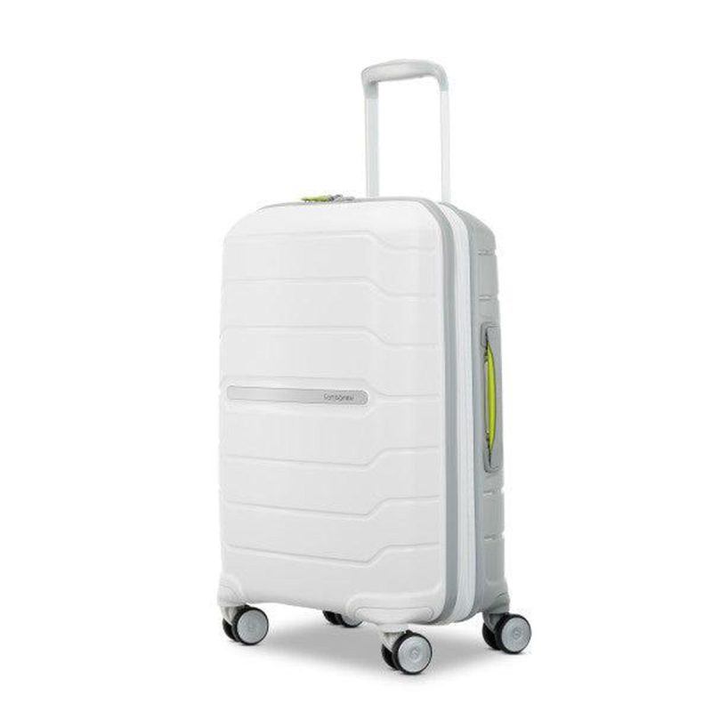 Samsonite Freeform 21" Carry-On Spinner