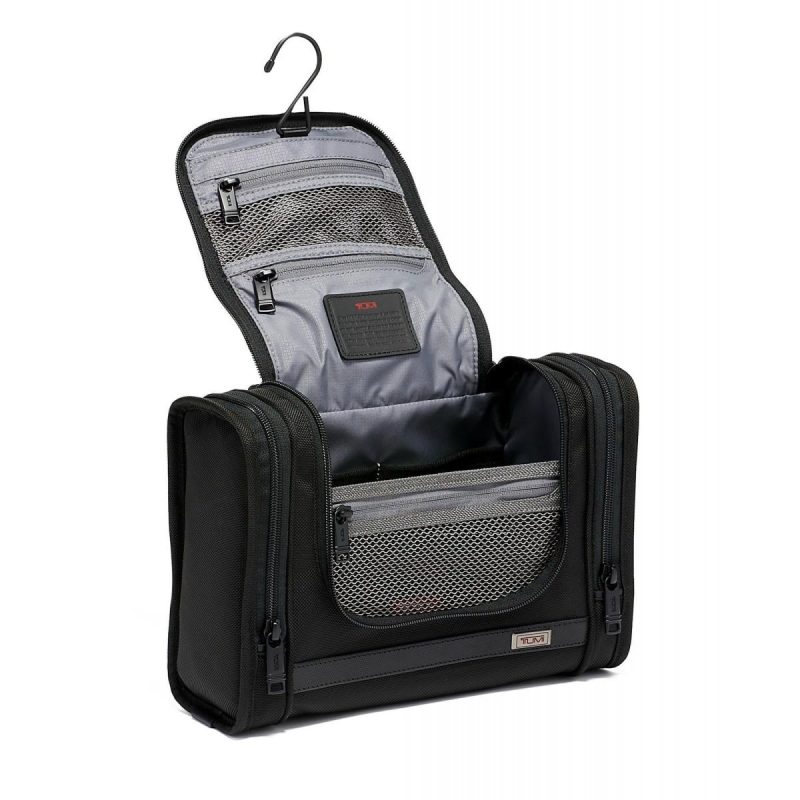 TUMI Alpha 3 Hanging Travel Kit 2