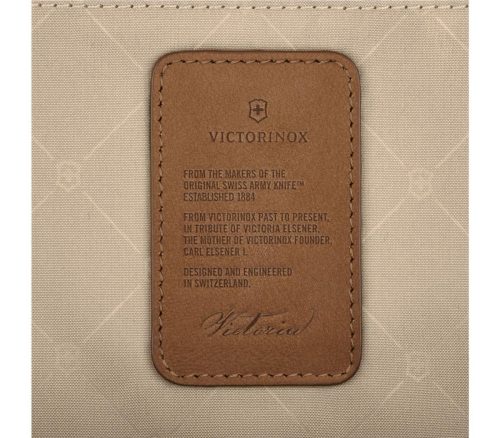 Victorinox Victoria Signature Beauty Case 9