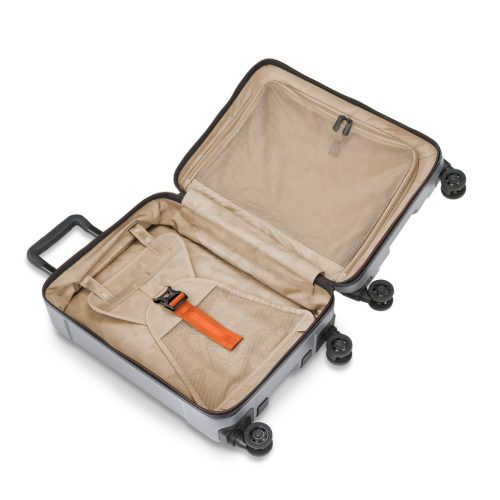 briggs riley torq international carry on spinner 7